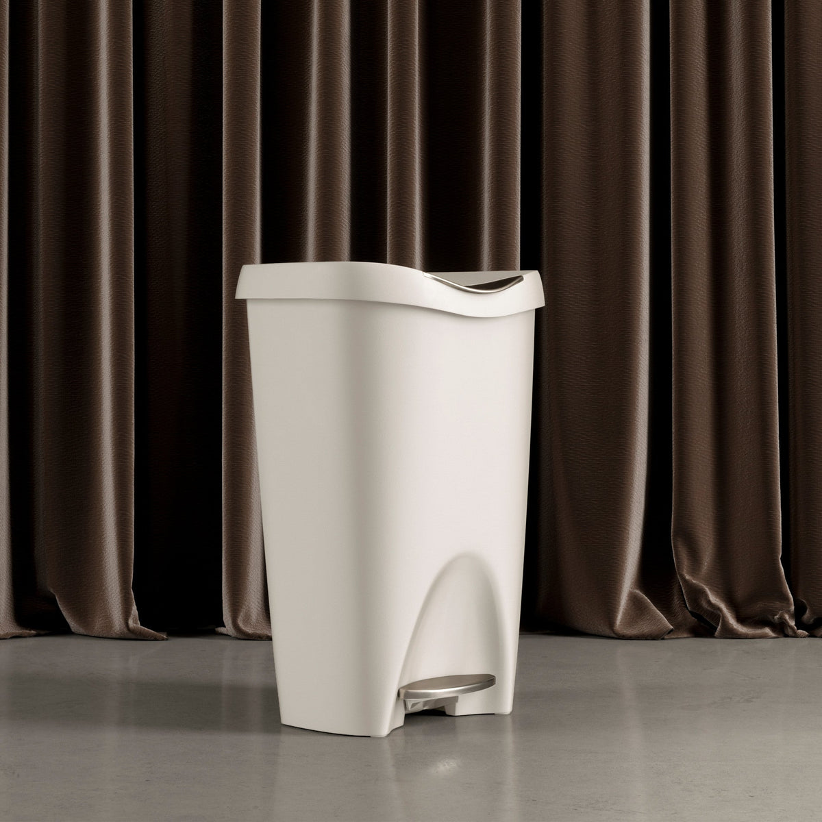 Brim Step On Trash Can