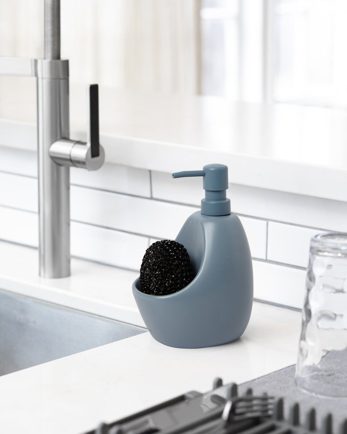 Joey Soap Pump & Scrubby