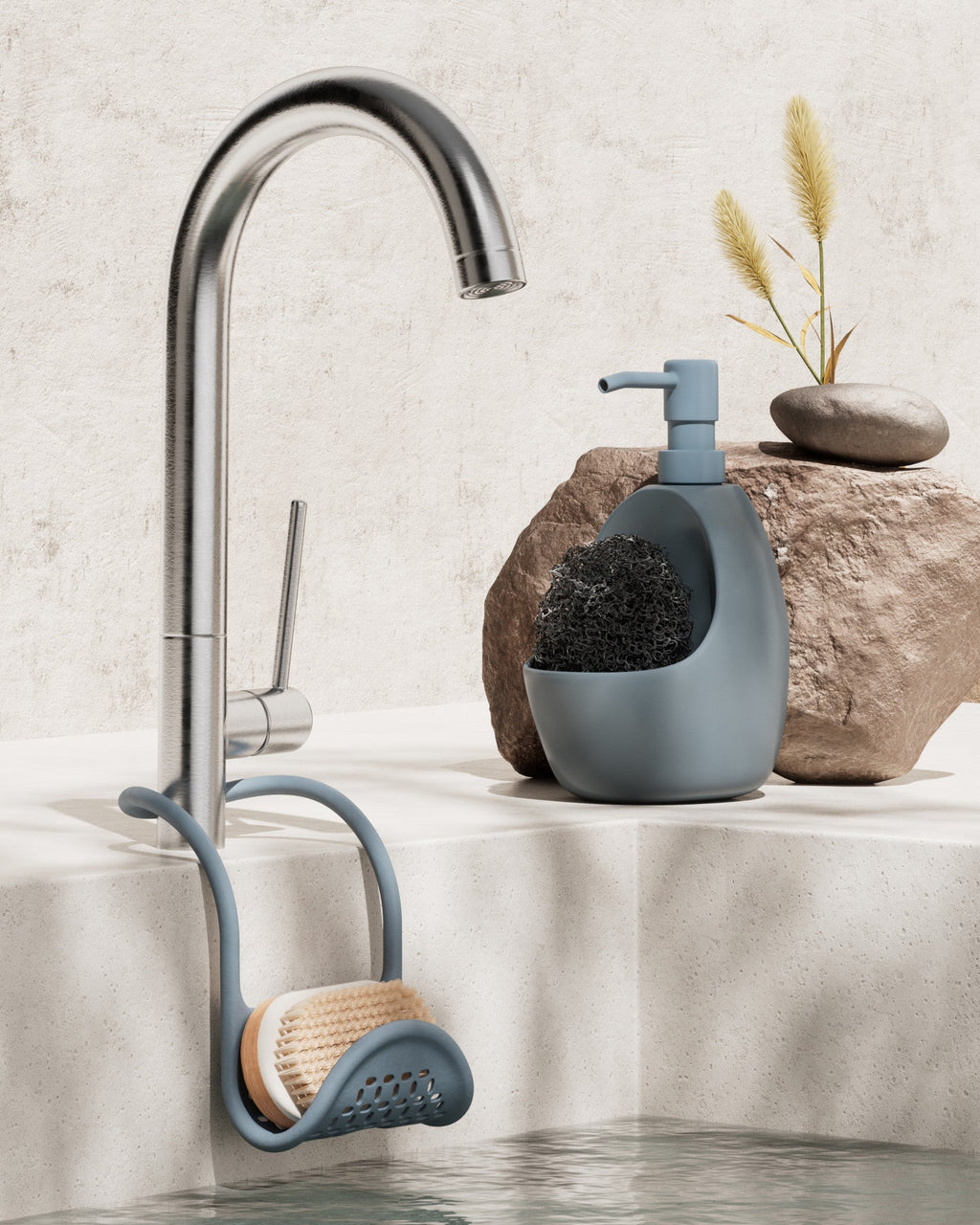 Joey Soap Pump & Scrubby