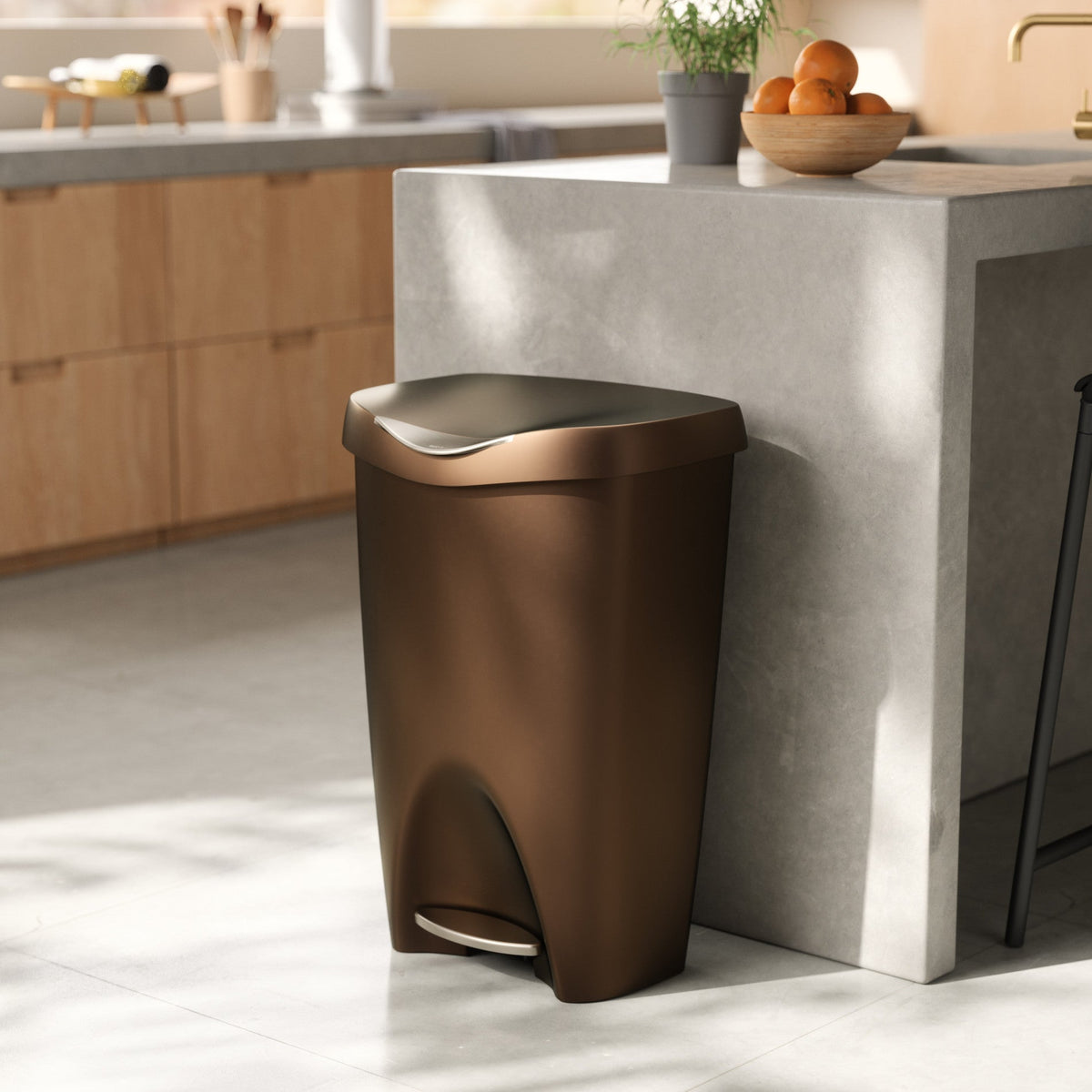 Brim Step On Trash Can