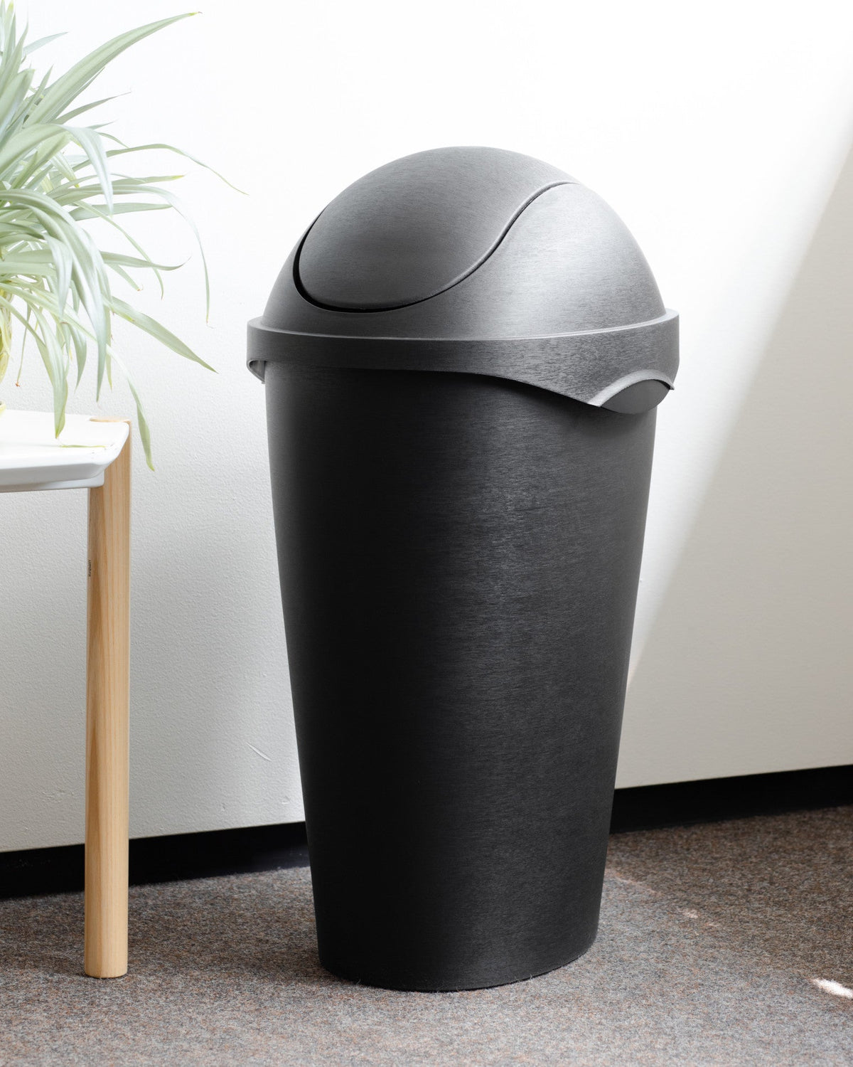 Swinger Trash Can